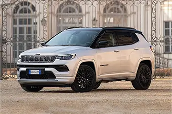 Jeep Expands Line-Up with New Compass E-Hybrid and 4xe